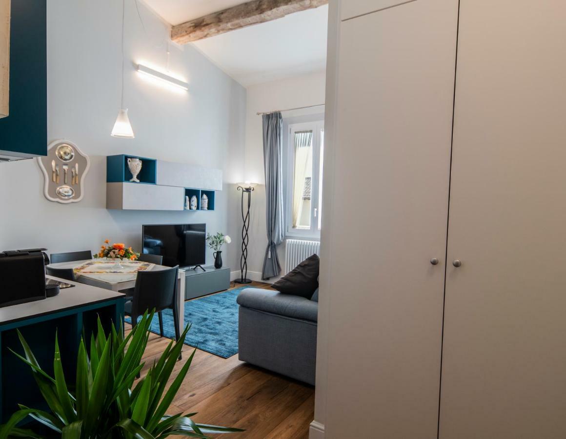 Oltrarno Lily Suite Florença Exterior foto
